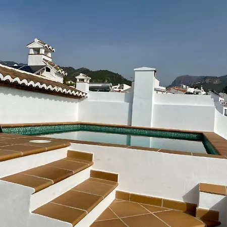 Casa Con Increíbles Vistas A Montañas Y Al Mar *