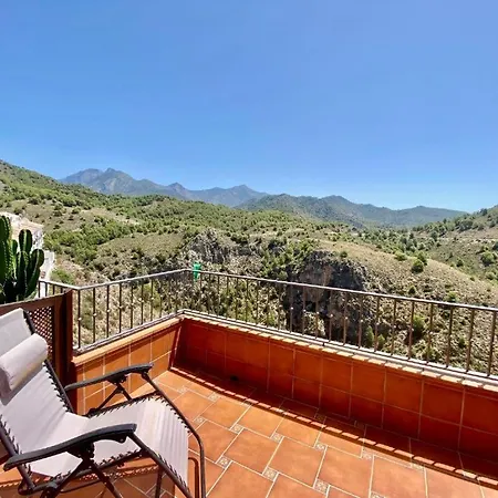 Casa Con Increibles Vistas A Montanas Y Al Mar Holiday home