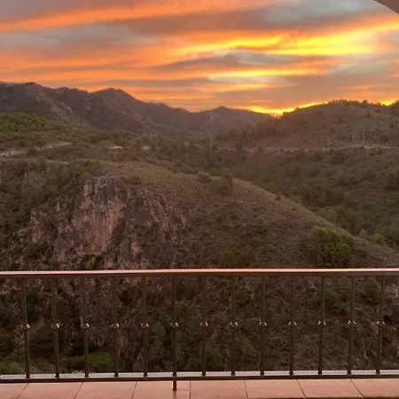 Holiday home Casa Con Increibles Vistas A Montanas Y Al Mar *