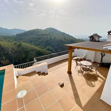 Casa Con Increibles Vistas A Montanas Y Al Mar Holiday home *