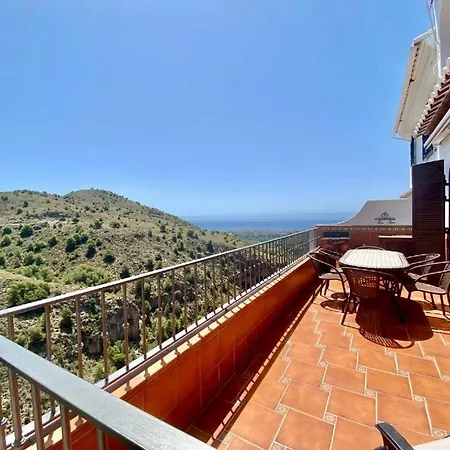 Holiday home Casa Con Increibles Vistas A Montanas Y Al Mar *